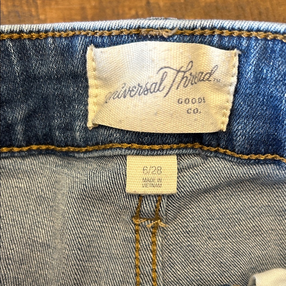 Universal Thread Distressed Denim Women Shorts - Picture 2 of 4
